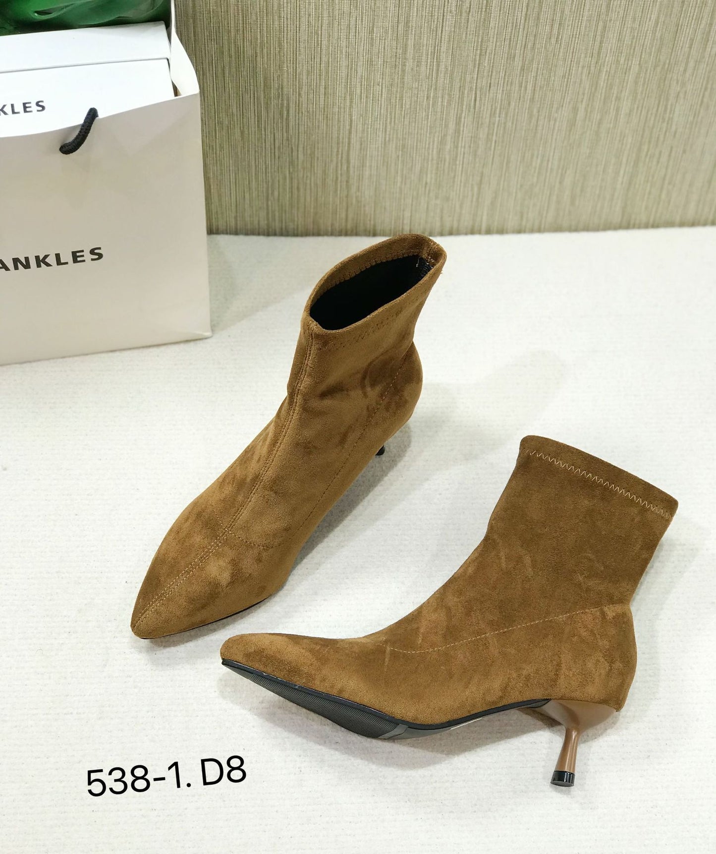 Small Ankle Boots Pointed Toe Fashion Boots Martin Boots